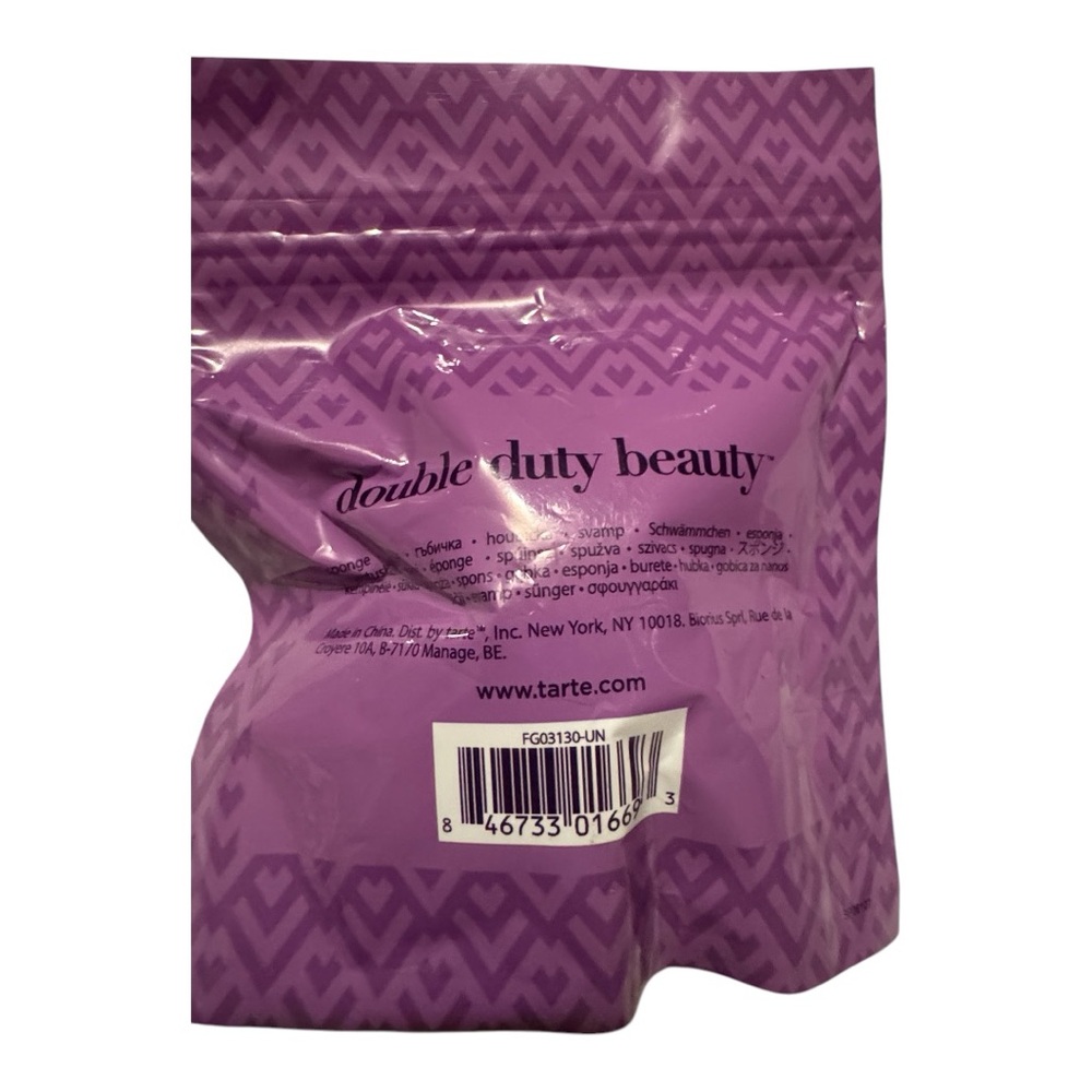 Tarte Set of Airbuki Brush and The Shaper and The Quickie Sponges - Picture 9 of 11